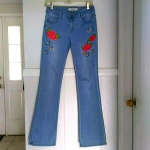 Redial light wash stretch floral embroider…